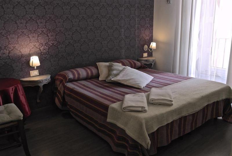 Guest House Casa Vicenza Рим Екстер'єр фото