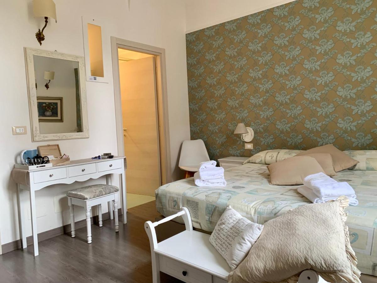 Guest House Casa Vicenza Рим Екстер'єр фото