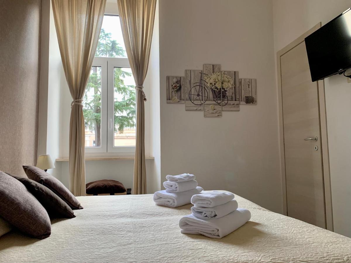 Guest House Casa Vicenza Рим Екстер'єр фото
