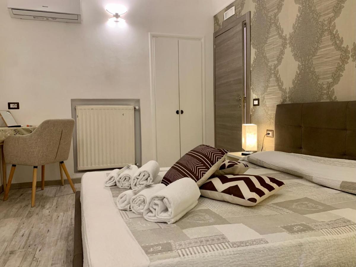 Guest House Casa Vicenza Рим Екстер'єр фото