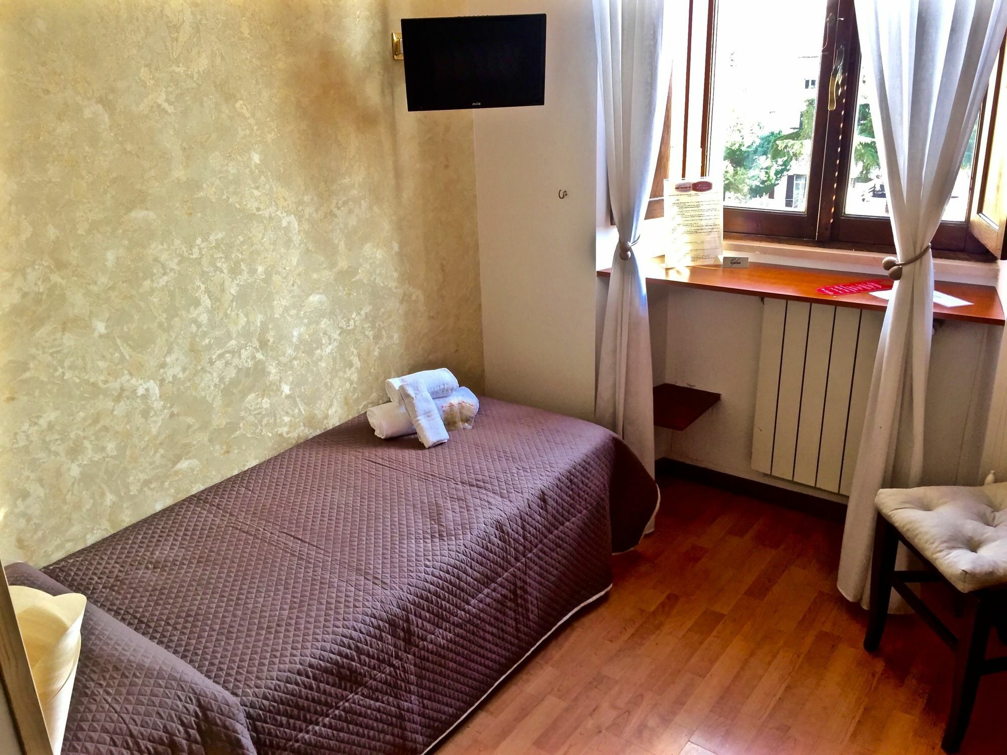 Guest House Casa Vicenza Рим Екстер'єр фото