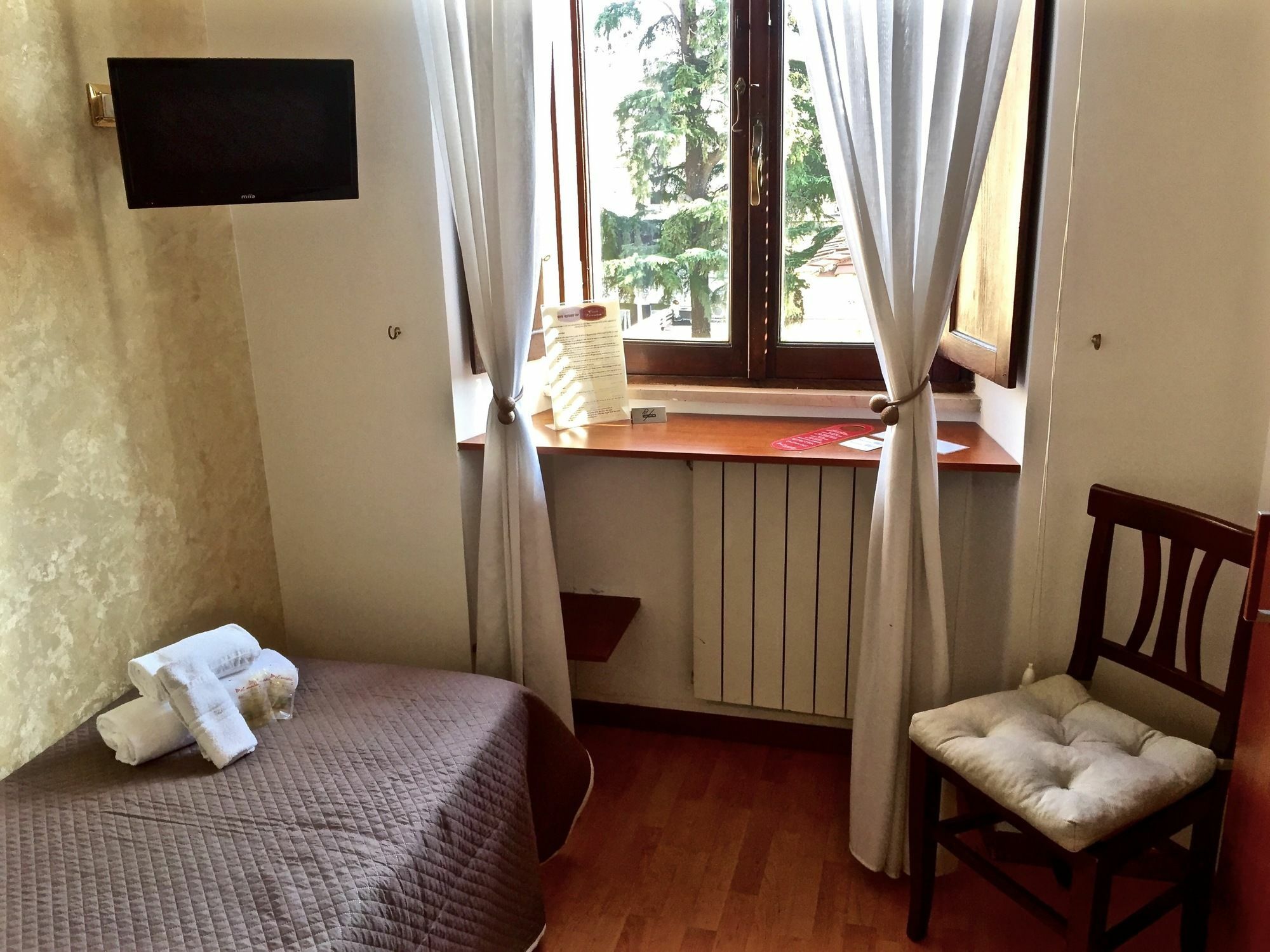 Guest House Casa Vicenza Рим Екстер'єр фото