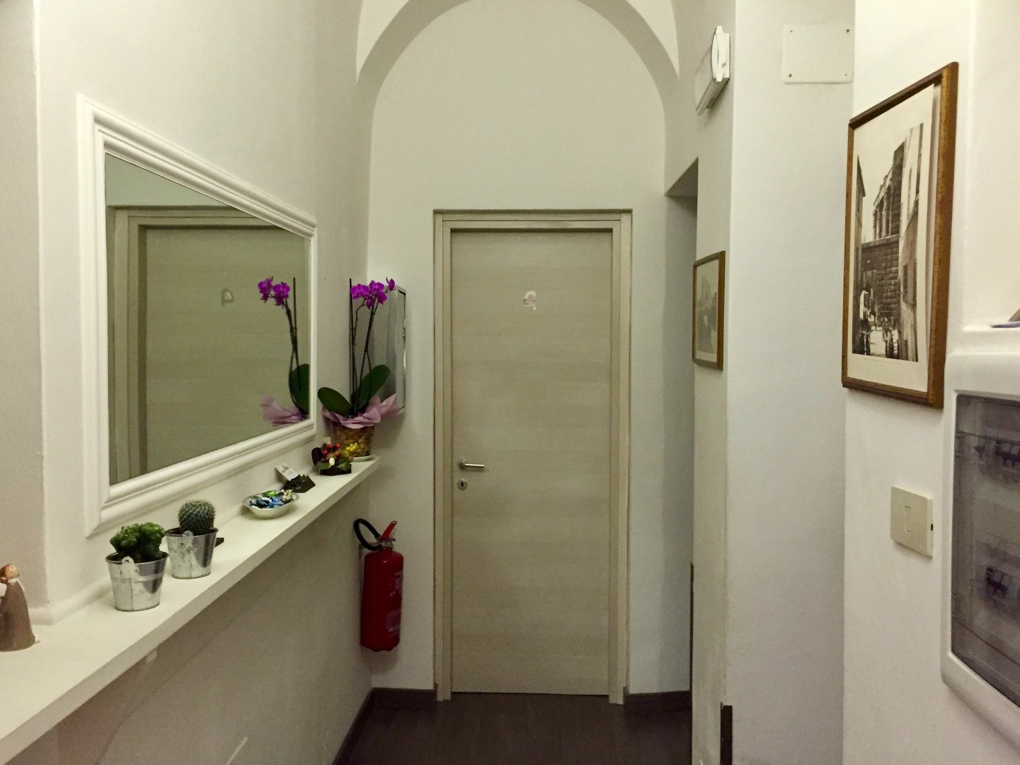 Guest House Casa Vicenza Рим Екстер'єр фото